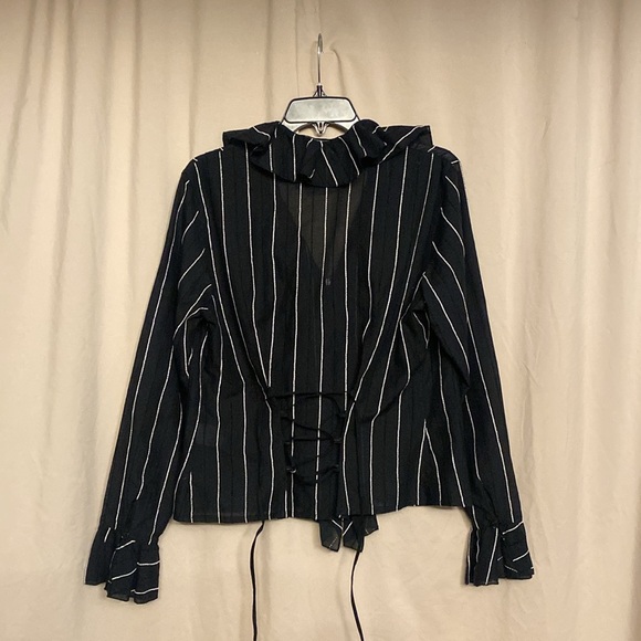 Anne Fontaine Ruffle Front Long Sleeve Blouse, Size 4/6 US Color Black/White - Picture 5 of 11